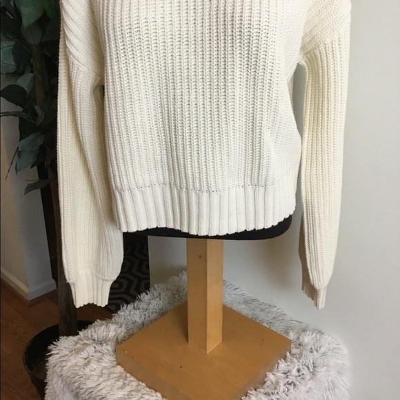 POPSUGAR XL crewneck crop cut long sleeve sweater color is called prist… - Picture 6 of 9